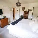 North House - Banff Mountain Home- The Real Rockies Experience