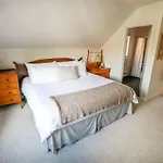 North House - Banff Mountain Home- The Real Rockies Experience